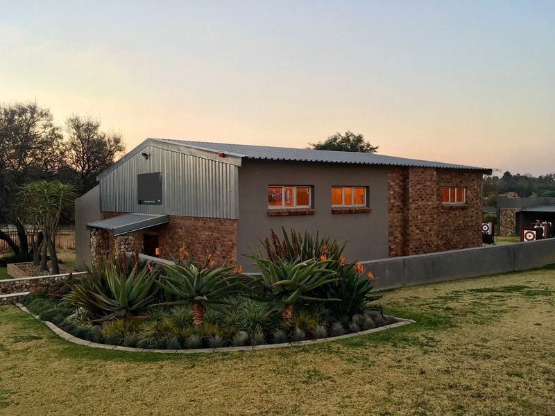 The Boskruin clubhouse at dusk